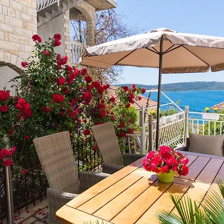 Apartment Spira Puovica Trogir Exterior photo