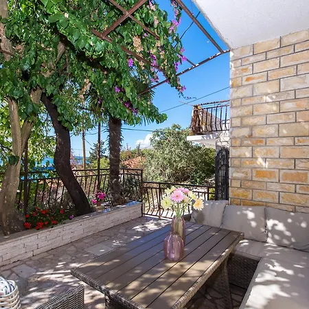 Apartment Spira Puovica Trogir Exterior photo