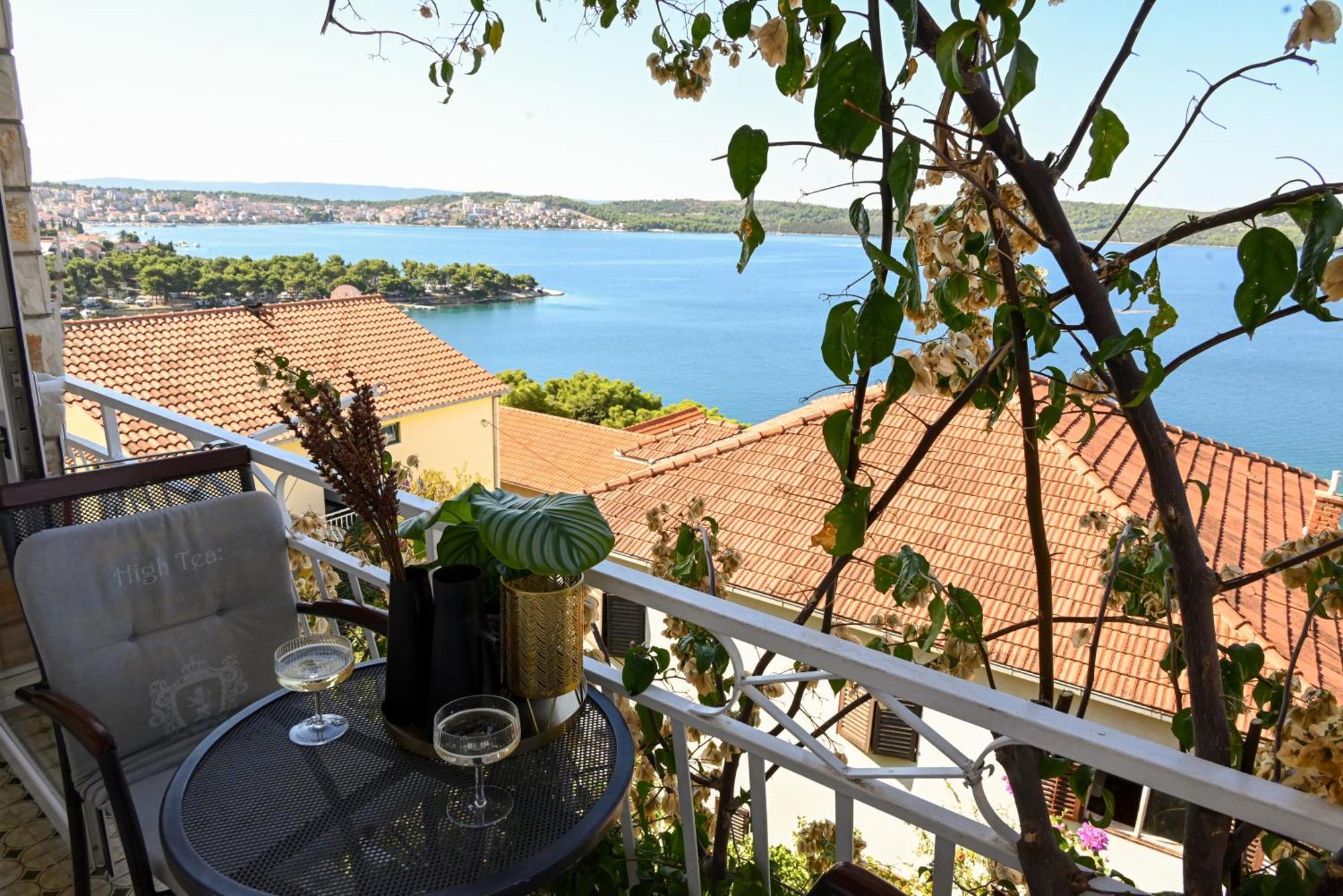 Spira Puovica Apartment Trogir